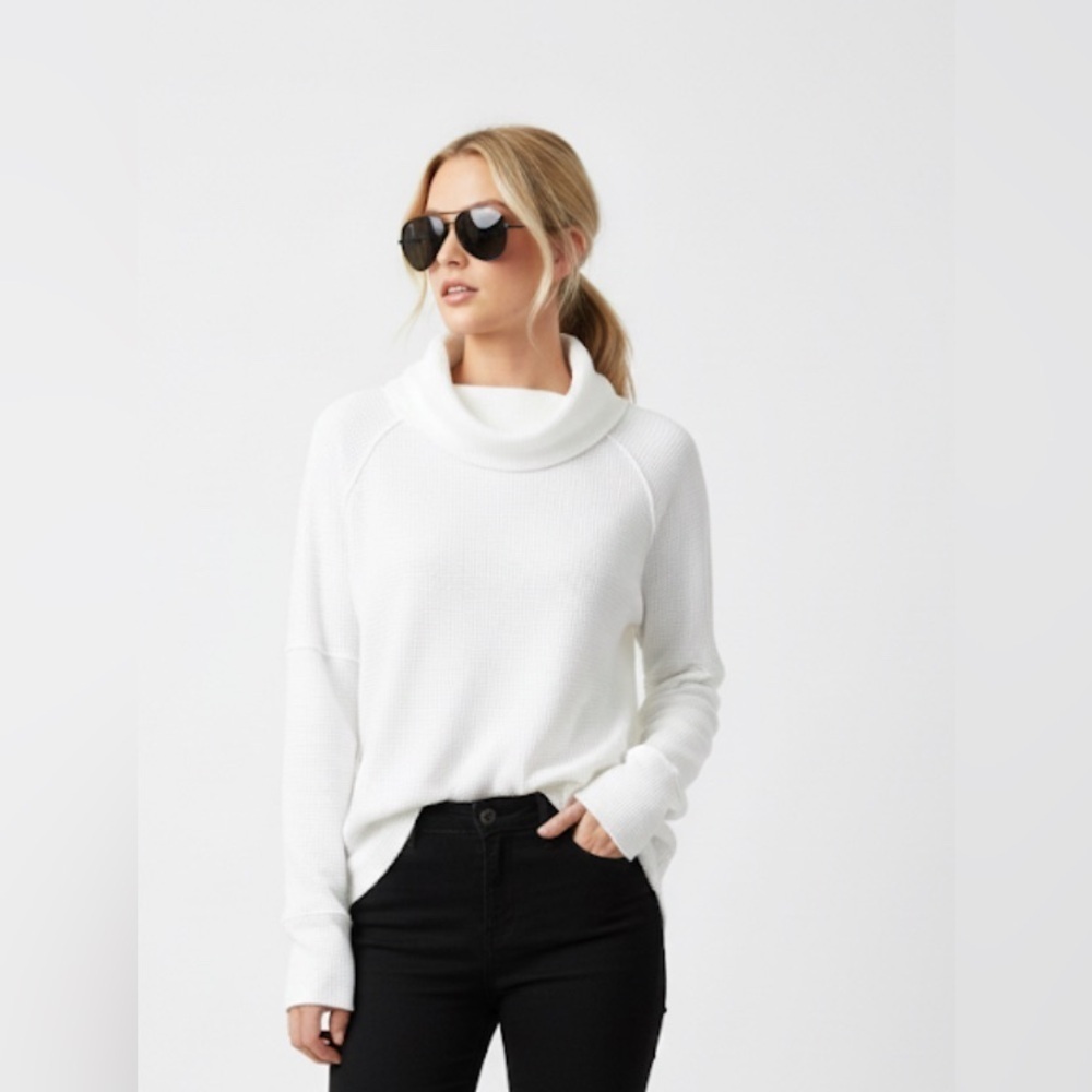 Aritzia White Cowl Neck Thermal Long-Sleeve Waffle-Knit MEDIUM